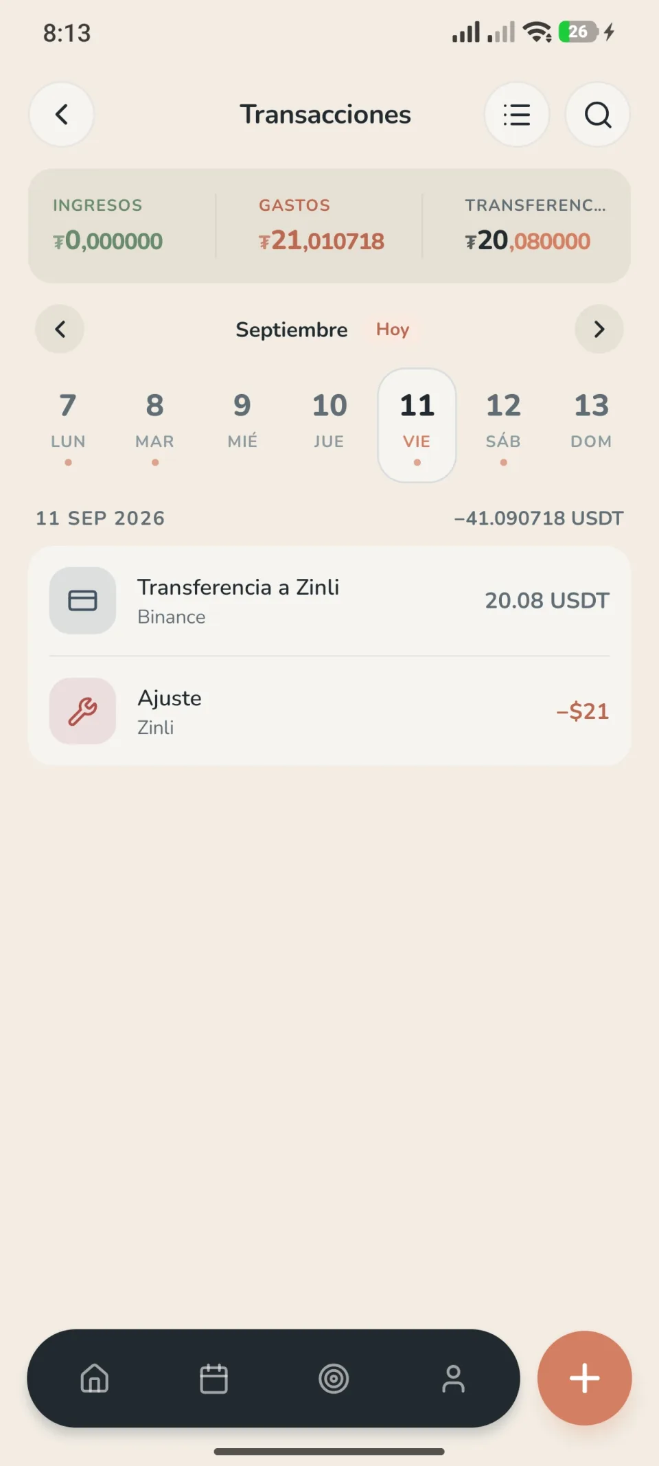 Pantalla de transacciones de Serelify: totales de ingresos, gastos y transferencias del mes, una tira con los días de la semana y la lista de movimientos.